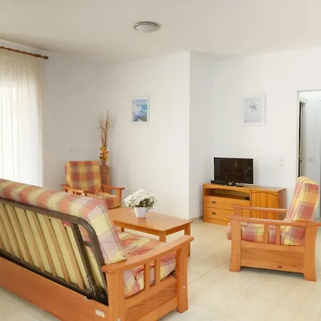 Villa Victor 1 *